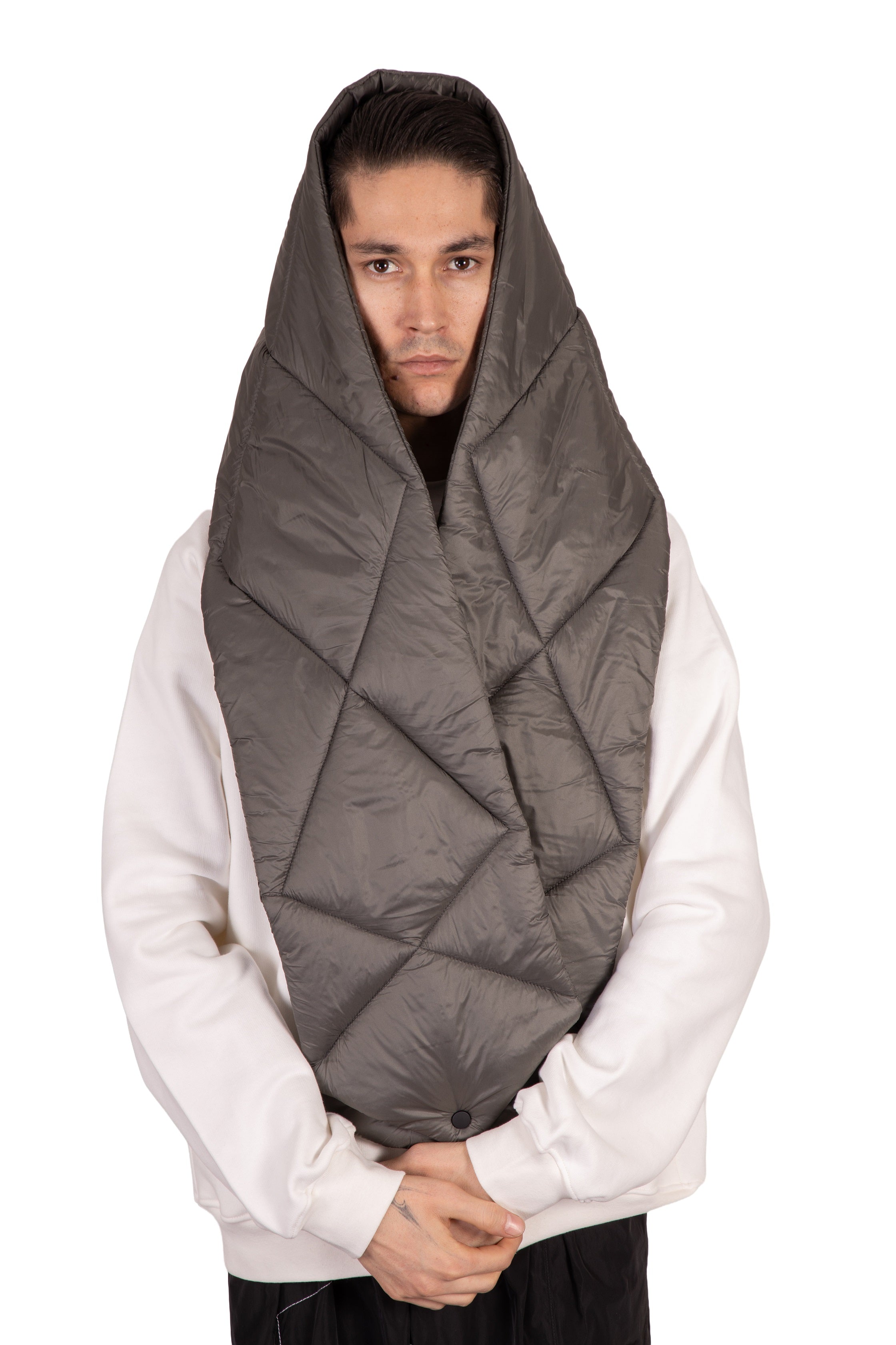 Hug Padded Shawl with Button