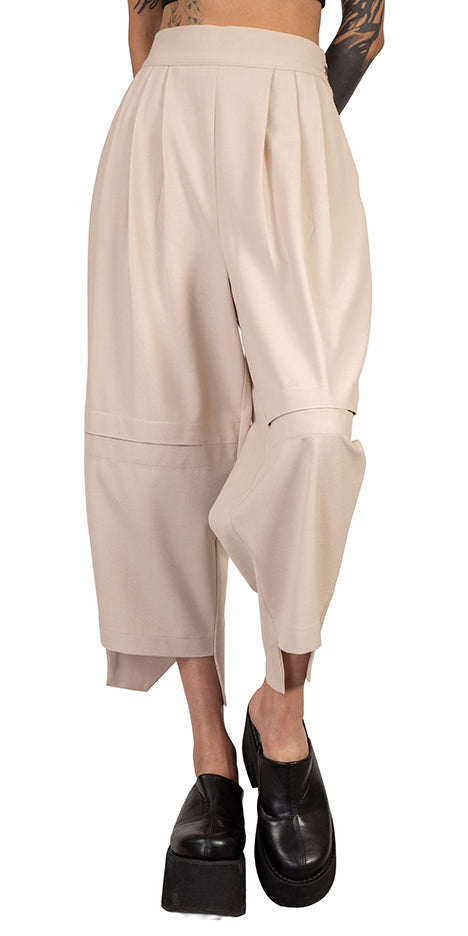 Hamrah Knee-Pleated Pants