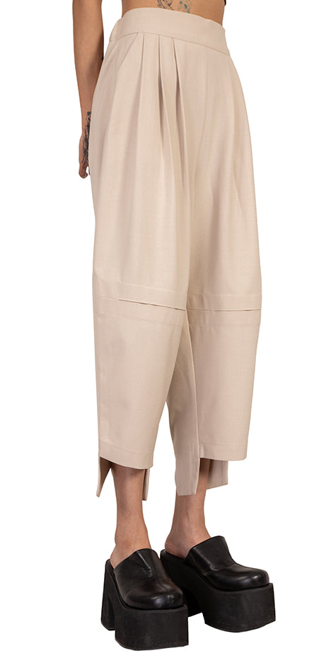 Hamrah Knee-Pleated Pants